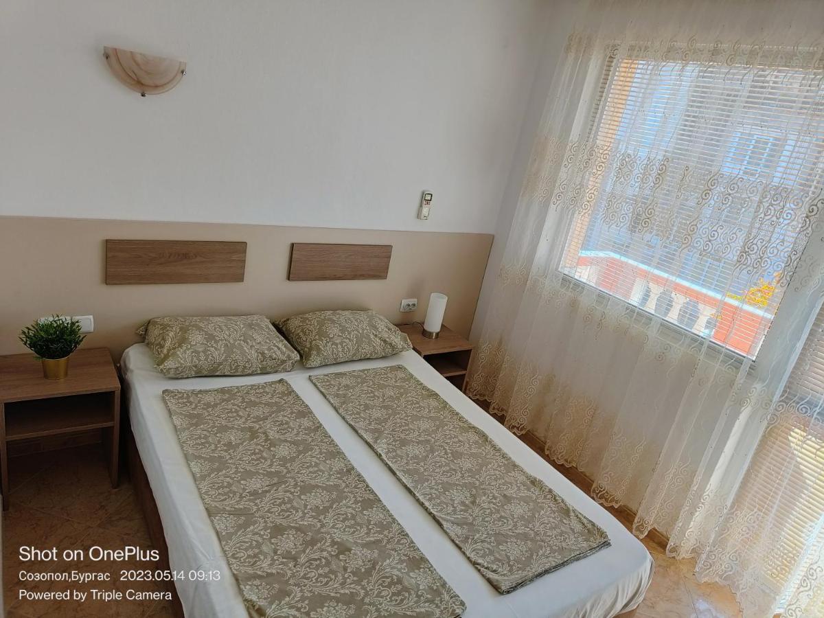 Готель Moni 85 Family House Созополь Екстер'єр фото